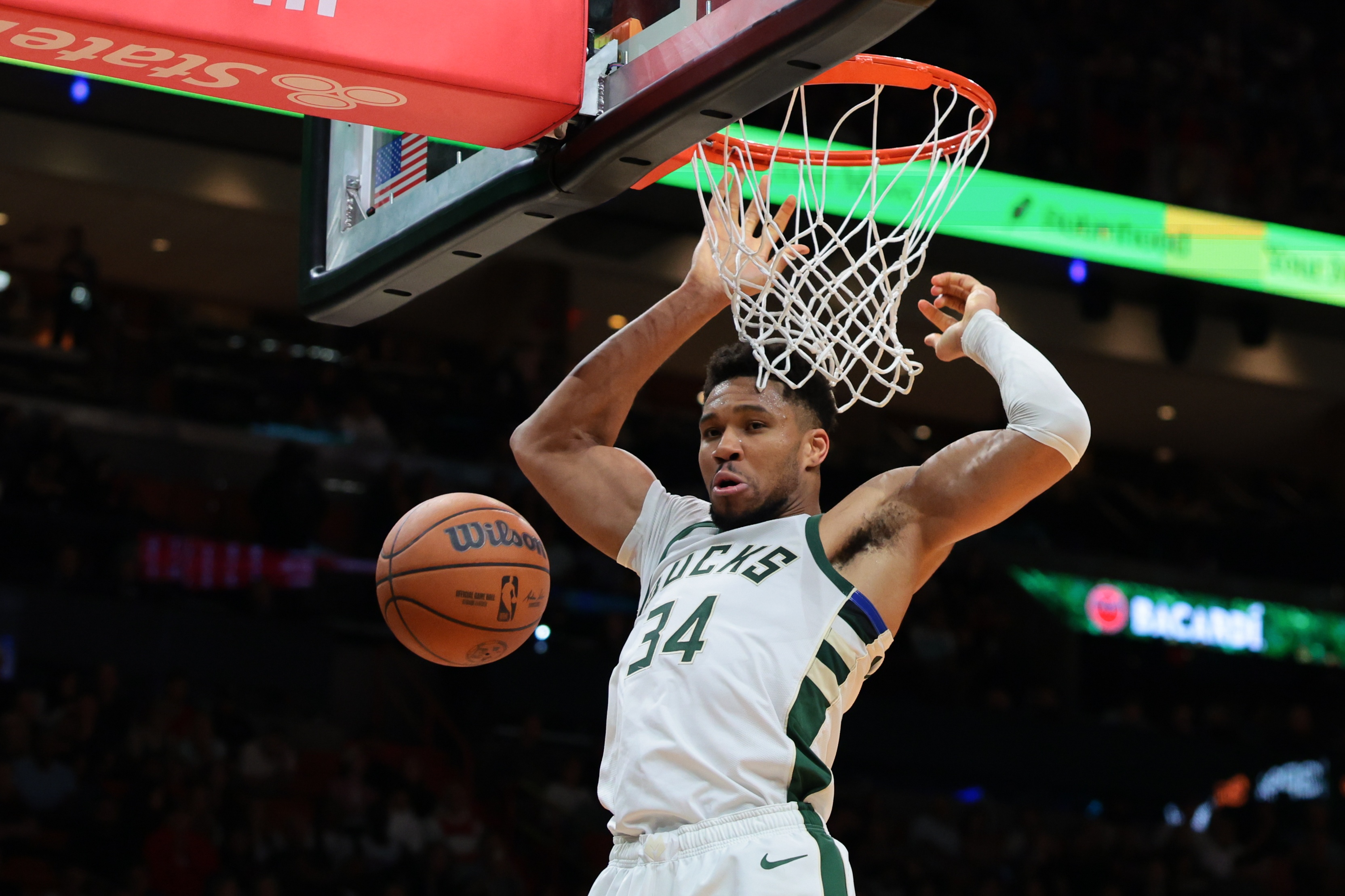 国际足联世界杯-NBA彩经:卡位战掘金击败湖人 黄蜂客场蜇伤马刺 快船轻取国王