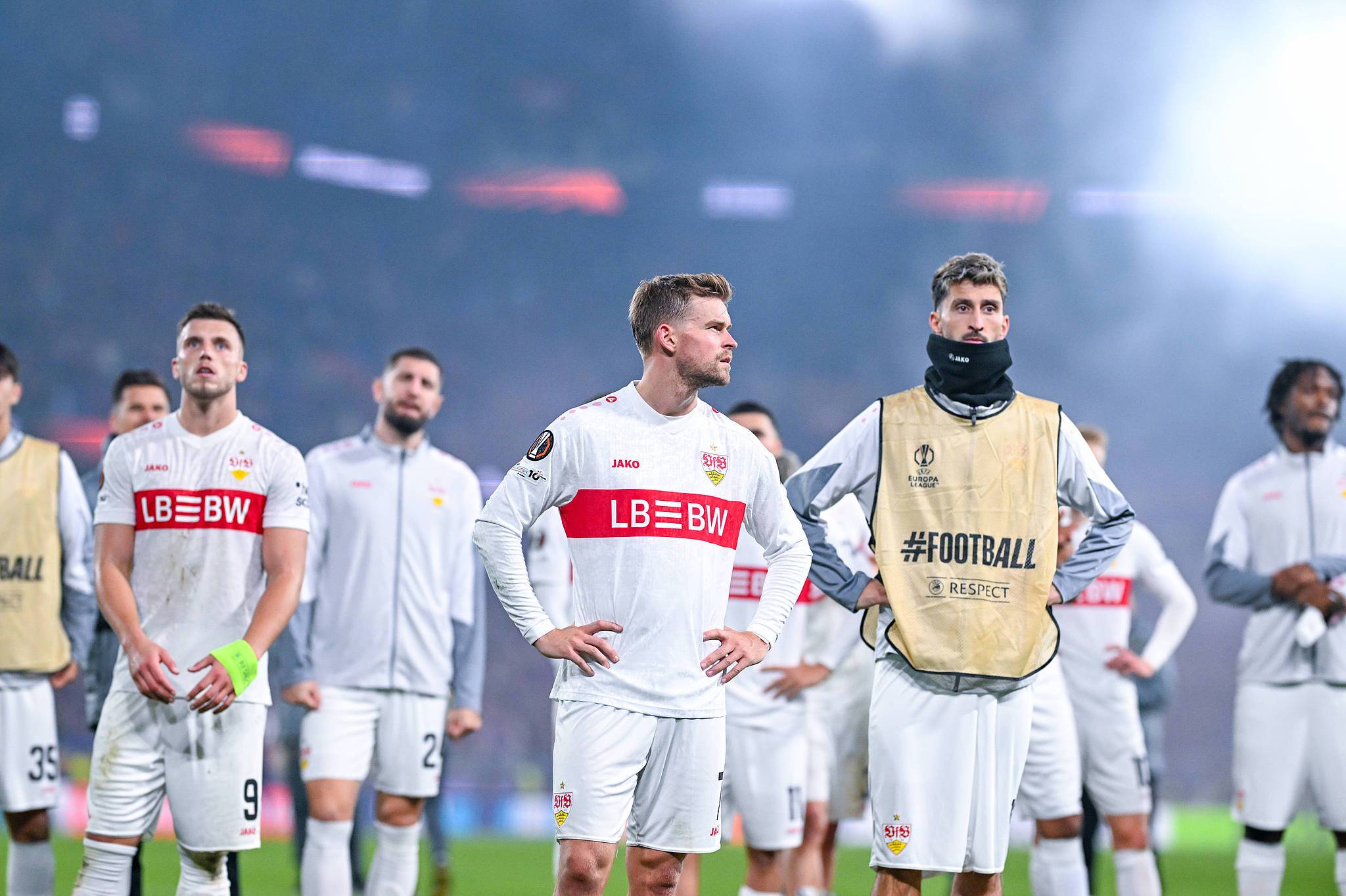 国际足联世界杯-DAZN主持人劳拉·冯托拉因拜仁相关问题突然逃离草坪